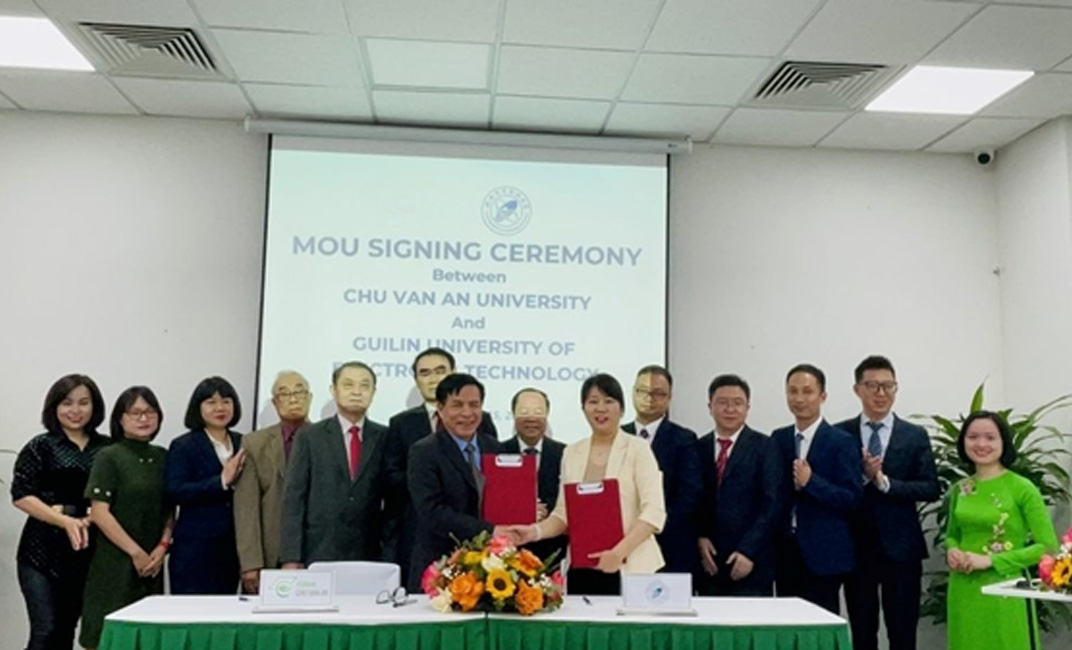 hop tac truong dai hoc khoa hoc ky thuat dien tu que lam 3