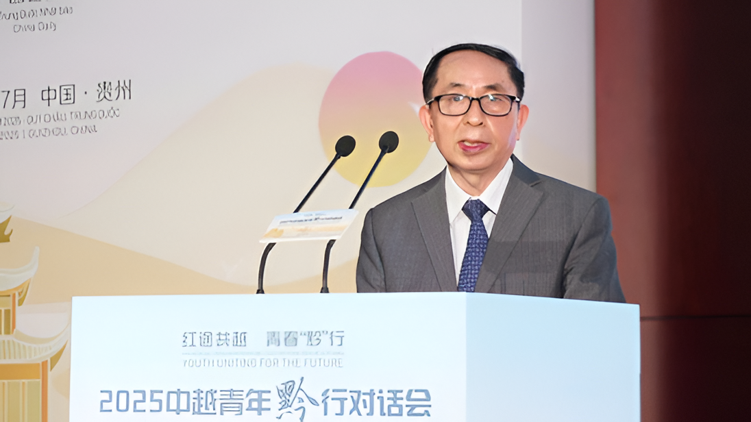 Ông Nguyễn Vinh Quang: Nguồn cảm hứng lớn cho Khoa Ngoại ngữ Trường Đại học Intracom 2 Thay Nguyen Vinh Quang 1